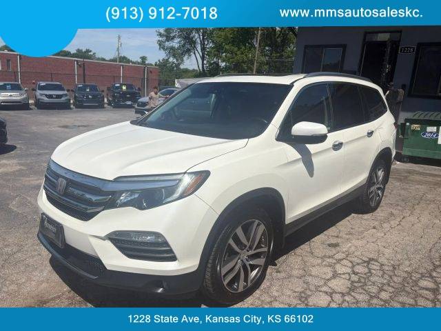 2017 Honda Pilot Elite AWD photo