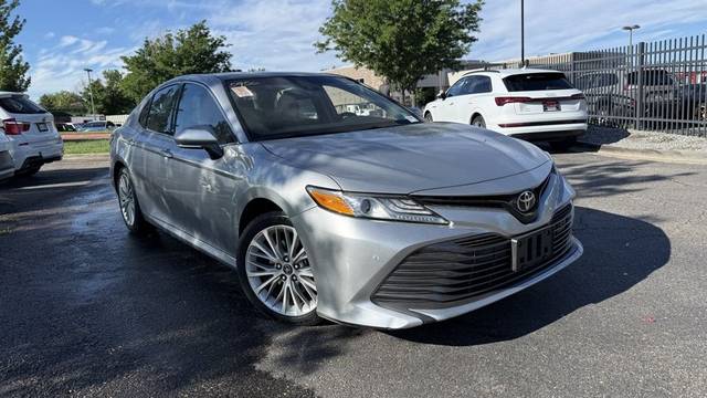 2018 Toyota Camry XLE FWD photo