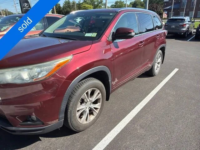 2015 Toyota Highlander XLE AWD photo
