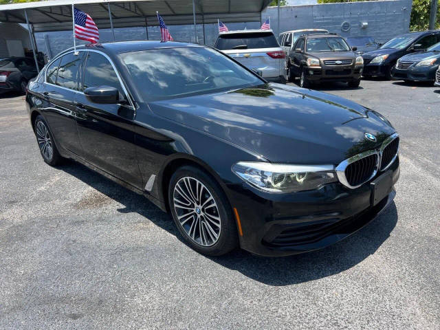 2018 BMW 5 Series 530i RWD photo