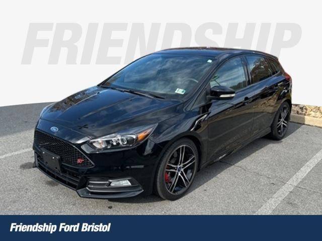 2018 Ford Focus ST FWD photo