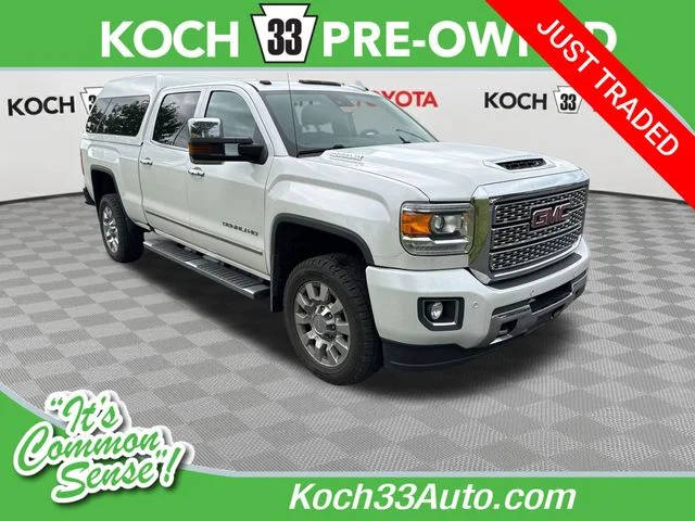2018 GMC Sierra 2500HD Denali 4WD photo