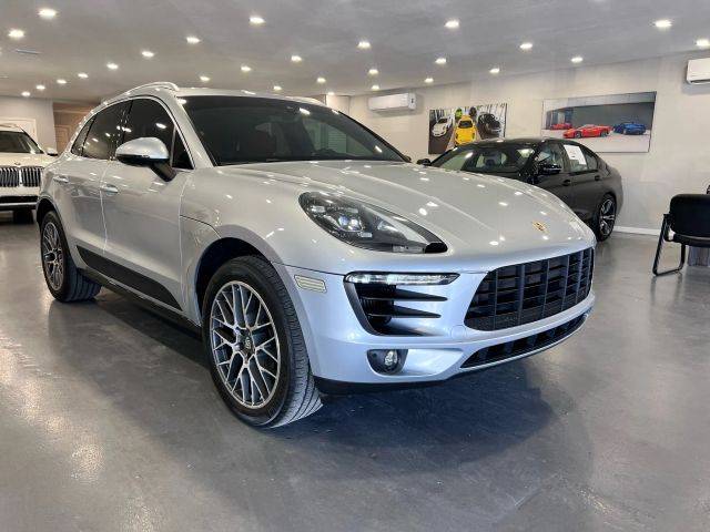 2017 Porsche Macan S AWD photo