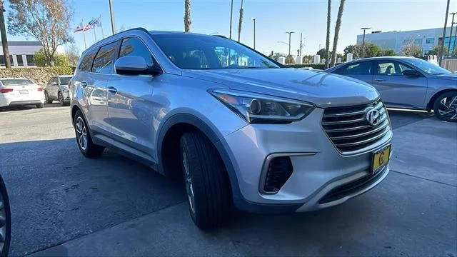 2018 Hyundai Santa Fe SE FWD photo