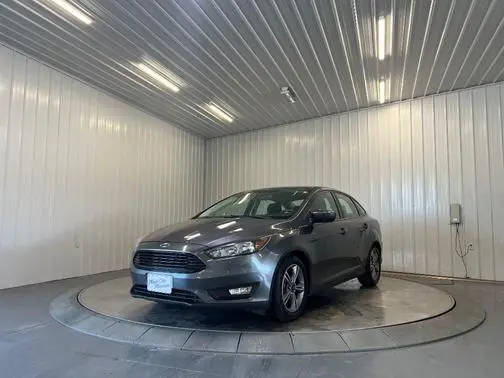 2018 Ford Focus SE FWD photo