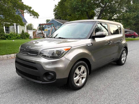 2018 Kia Soul Base FWD photo