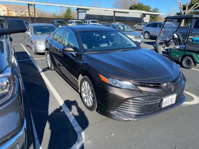 2018 Toyota Camry LE FWD photo