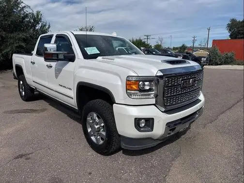 2018 GMC Sierra 3500HD Denali 4WD photo