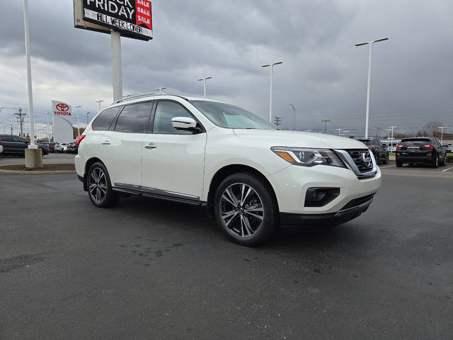 2018 Nissan Pathfinder Platinum 4WD photo