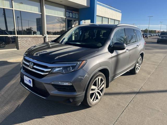 2017 Honda Pilot Elite AWD photo