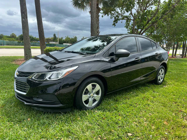 2018 Chevrolet Cruze LS FWD photo