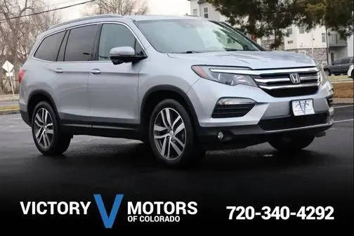 2017 Honda Pilot Touring AWD photo