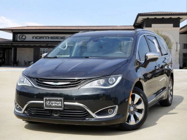 2018 Chrysler Pacifica Minivan Hybrid Limited FWD photo