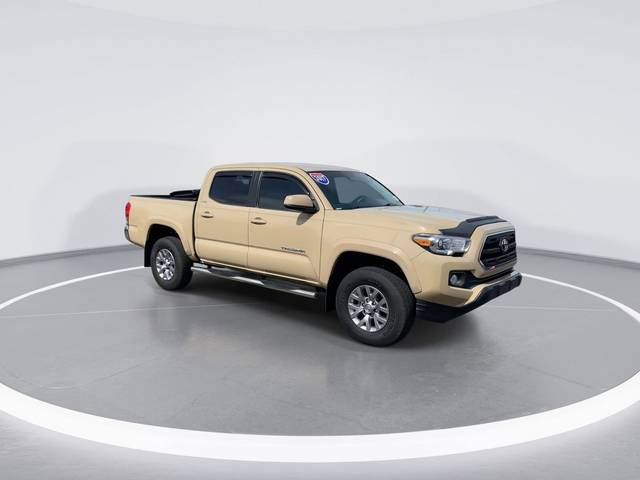 2017 Toyota Tacoma SR5 4WD photo