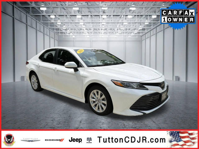 2018 Toyota Camry LE FWD photo