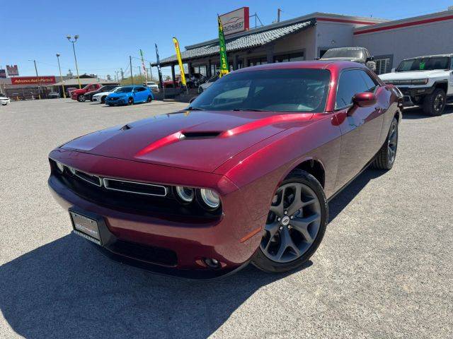 2018 Dodge Challenger SXT Plus RWD photo