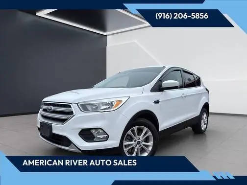 2017 Ford Escape SE FWD photo