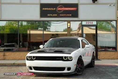 2015 Dodge Challenger SRT Hellcat RWD photo