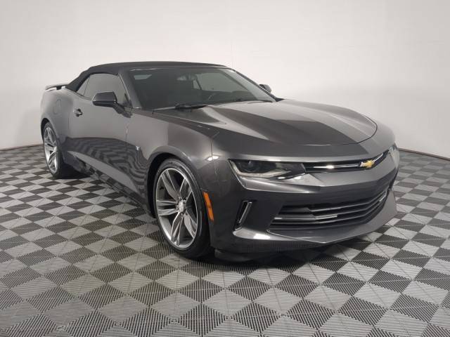 2017 Chevrolet Camaro 1LT RWD photo