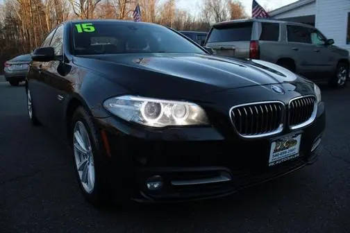 2015 BMW 5 Series 528i RWD photo