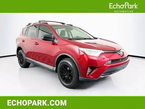 2018 Toyota RAV4 LE AWD photo