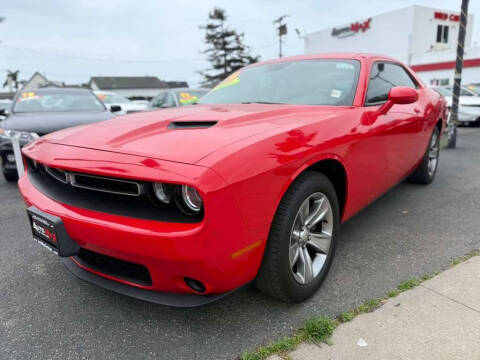 2016 Dodge Challenger SXT RWD photo