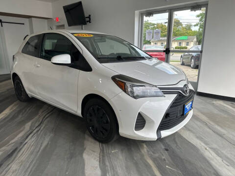 2015 Toyota Yaris L FWD photo