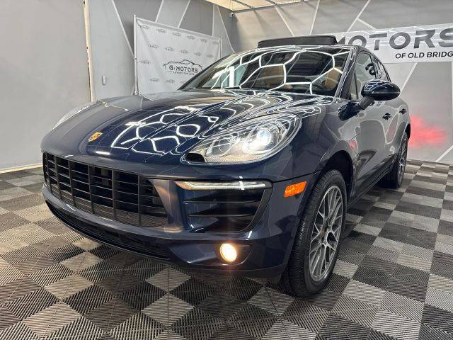 2018 Porsche Macan AWD photo