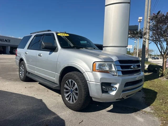 2017 Ford Expedition XLT 4WD photo