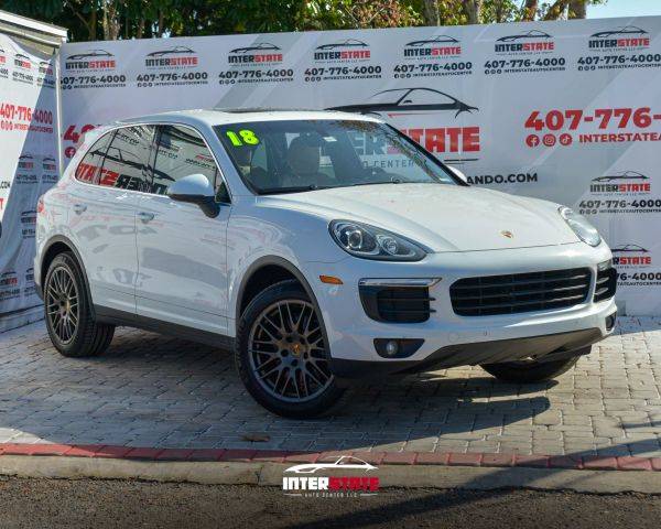 2018 Porsche Cayenne  AWD photo