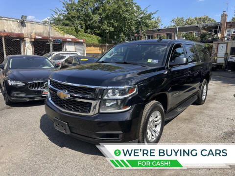 2018 Chevrolet Suburban LT 4WD photo
