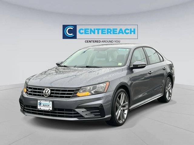 2018 Volkswagen Passat R-Line FWD photo