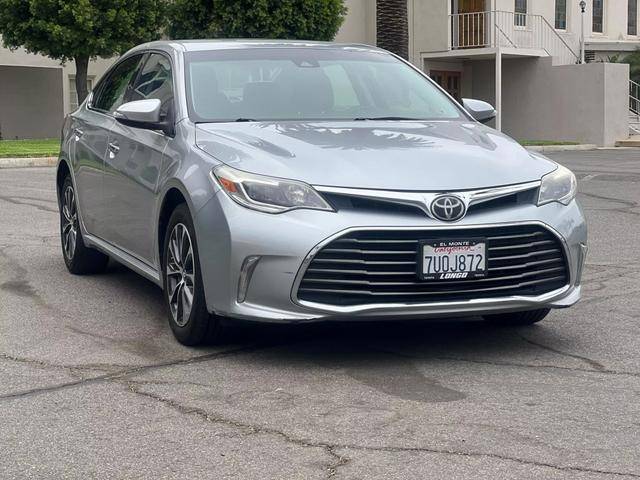 2017 Toyota Avalon XLE FWD photo