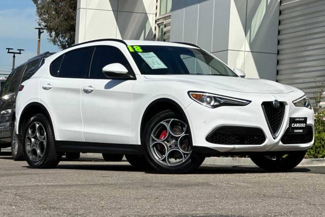 2018 Alfa Romeo Stelvio Sport AWD photo