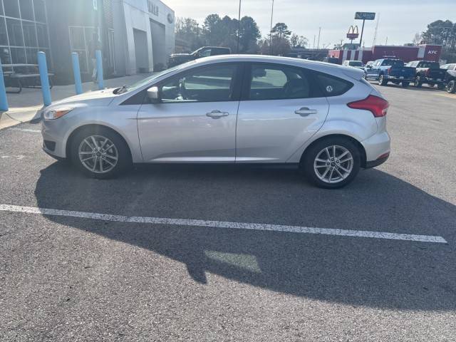 2018 Ford Focus SE FWD photo