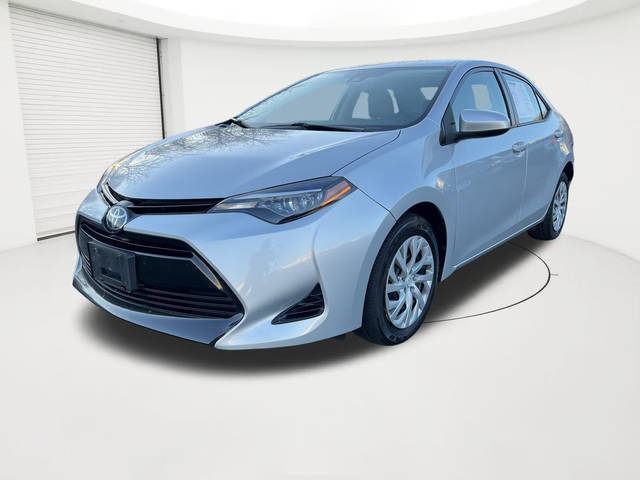 2018 Toyota Corolla LE FWD photo