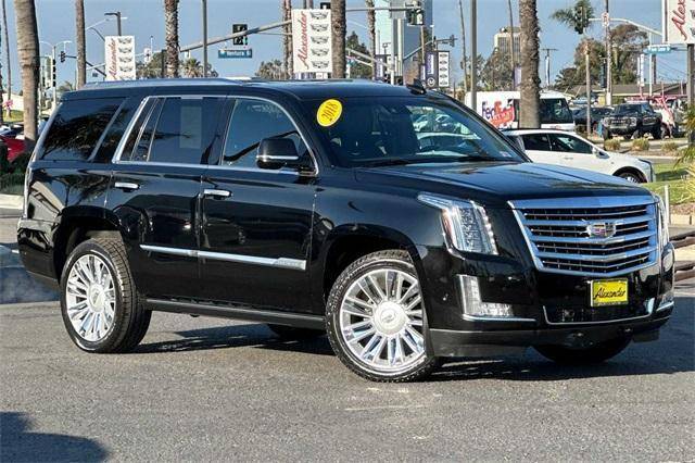 2018 Cadillac Escalade Platinum 4WD photo