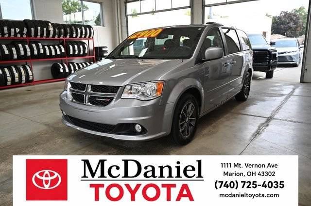 2017 Dodge Grand Caravan SXT FWD photo