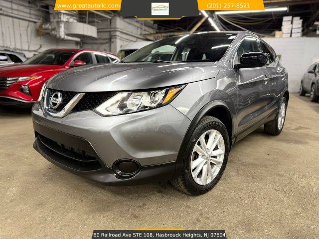 2017 Nissan Rogue Sport S AWD photo
