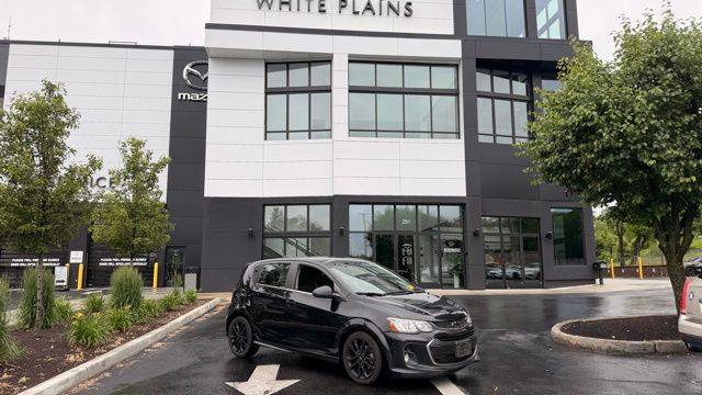 2018 Chevrolet Sonic LT FWD photo