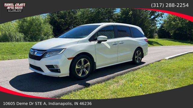 2018 Honda Odyssey Touring FWD photo