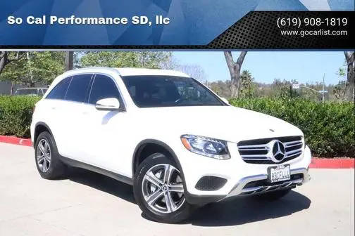 2018 Mercedes-Benz GLC-Class GLC 300 RWD photo