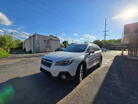 2018 Subaru Outback Touring AWD photo