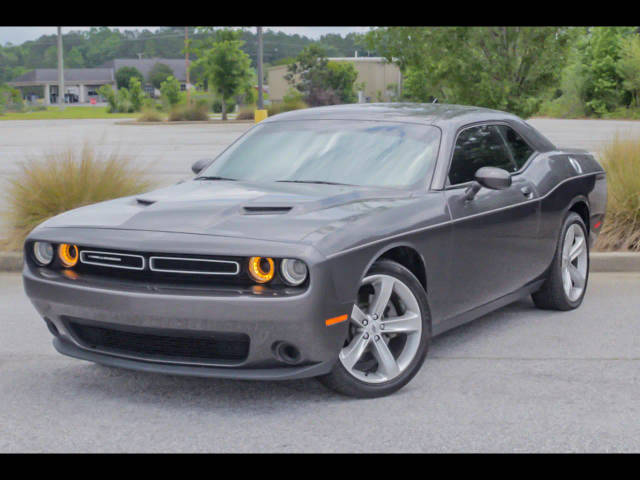 2018 Dodge Challenger SXT RWD photo