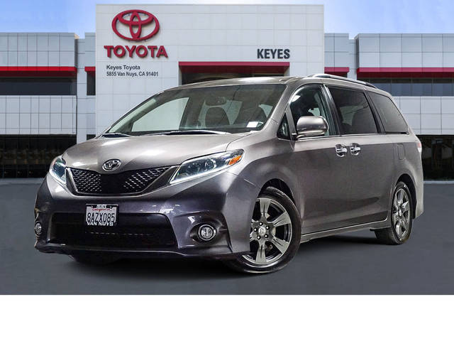 2017 Toyota Sienna SE FWD photo