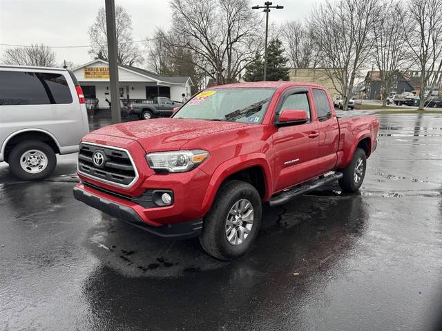 2017 Toyota Tacoma SR5 4WD photo