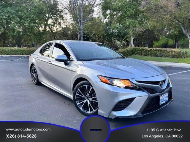 2018 Toyota Camry SE FWD photo