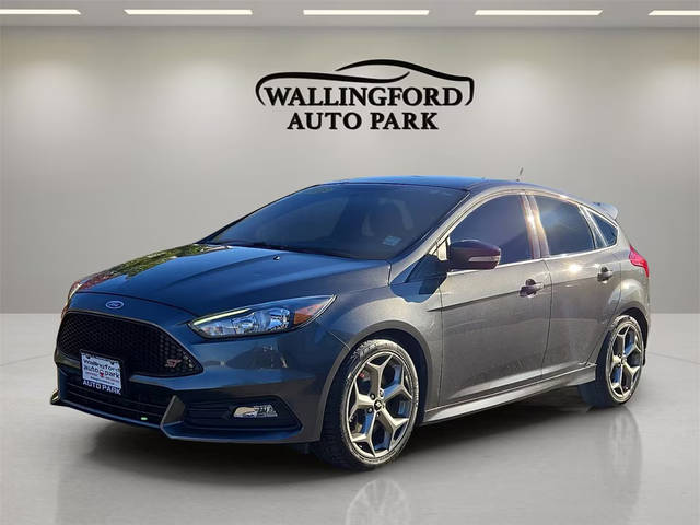 2018 Ford Focus ST FWD photo