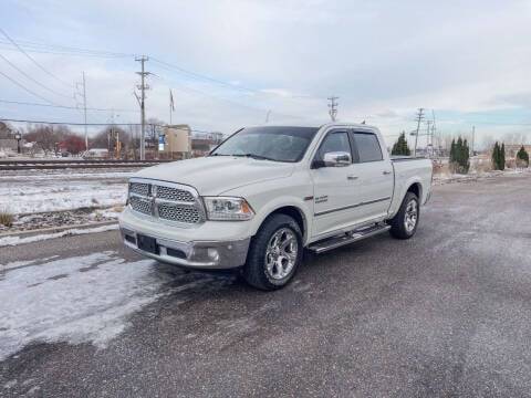 2017 Ram 1500 Laramie 4WD photo