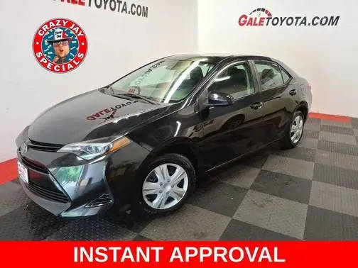 2018 Toyota Corolla LE FWD photo
